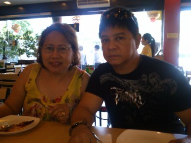 Lunch at King Bee Chinese restaurant with Mom and Dad. (Aug.'12)